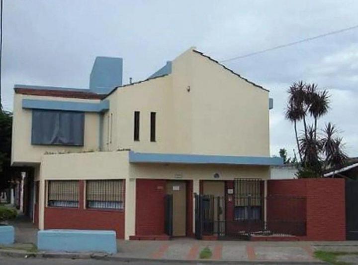 Casa · 145m² · 6 Ambientes · 1 Cochera