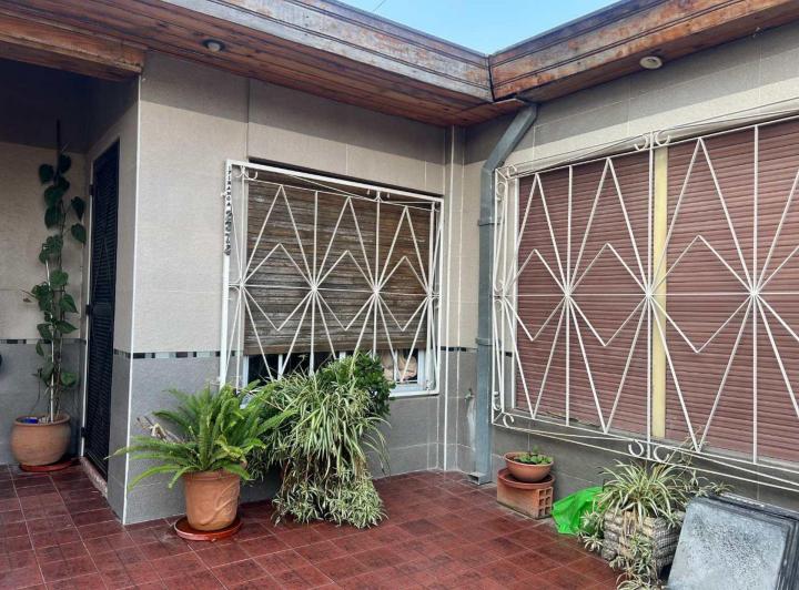 Casa · 150m² · 4 Ambientes · 3 Cocheras