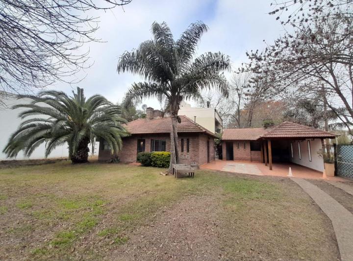 Casa · 84m² · 3 Ambientes · 1 Cochera