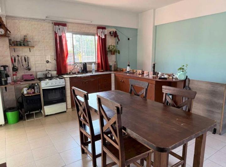Casa · 175m² · 4 Ambientes · 2 Cocheras