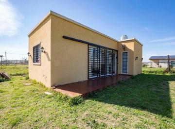 Quinta vacacional · 60m² · 1 Dormitorio · 1 Cochera · Casa Quinta en San Vicente