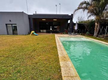 Casa · 144m² · 4 Ambientes · 1 Cochera · Venta Casa 4amb C/cochera + Quincho + Pileta - Escobar