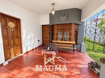 Casa de 8 ambientes, Córdoba · Casa en Venta - Alto Verde - 2/3 Dorm. - Pileta - Apto Credito!