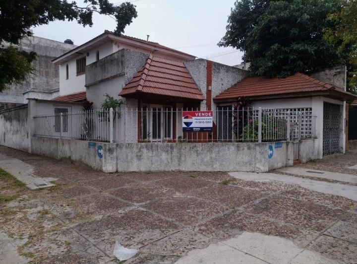 Casa · 119m² · 5 Ambientes · 1 Cochera