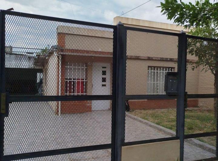 Casa · 90m² · 4 Ambientes · 2 Cocheras