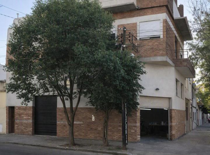 Casa · 224m² · 6 Ambientes · 4 Cocheras