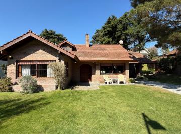 Casa · 240m² · 4 Ambientes · 2 Cocheras · Casa en Alquiler Pinamar Norte Playa