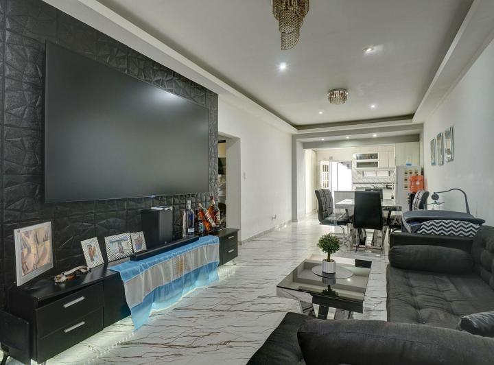 Casa · 102m² · 3 Ambientes · 1 Cochera