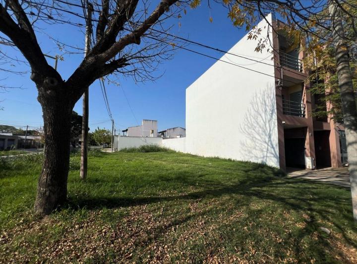 Terreno · 205m²