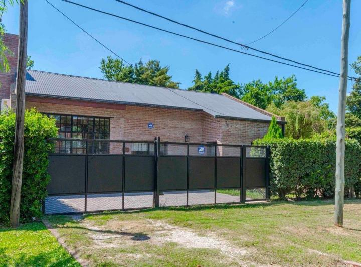 Casa · 194m² · 4 Ambientes · 1 Cochera