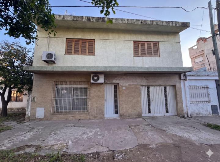 Casa · 123m² · 4 Ambientes · 1 Cochera
