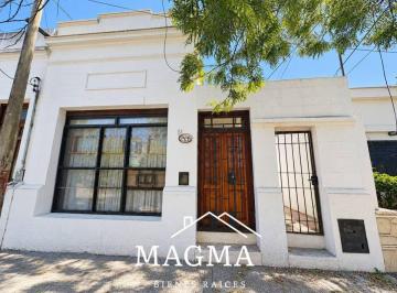 Casa de 6 ambientes, Córdoba · Oportunidad Para Inversores | Casa a Reciclar en Alta Córdoba