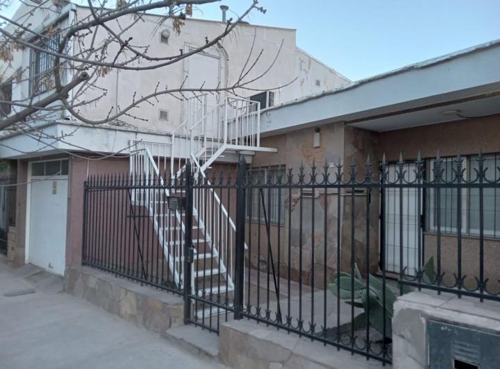 Casa · 190m² · 4 Ambientes · 1 Cochera