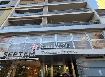 Garage · 8m² · Alquilo Cochera en Bv Chacabuco 847 Frente a Plaza España - Nueva Cordoba