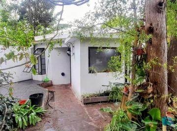 Casa · 50m² · 2 Ambientes · 2 Cocheras · Casa (Ph) en Alquiler en Gonnet