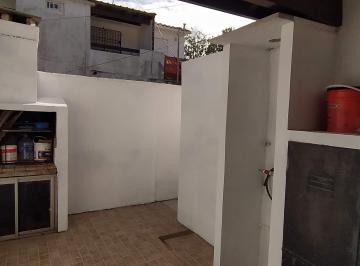 Patio/Parrilla · PH 3 Amb. Coc. Indep. Gas Nat. 2 Baños, a 6 Cuadras del Mar