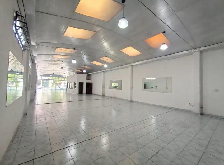 Local comercial · 312m² · 1 Cochera
