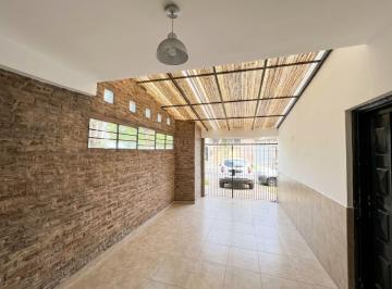 PH · 84m² · 3 Ambientes · 1 Cochera · PH 3 Amb en Venta, con Potencial a Refaccionar