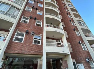 Departamento de 3 ambientes, Quilmes · Departamento de Tres Ambientes con Cochera en Las Torres de Fierro