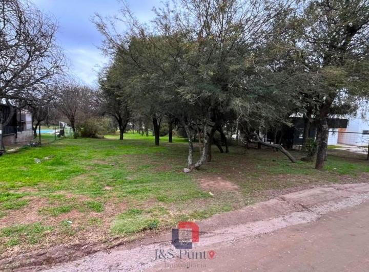 Terreno · 865m²