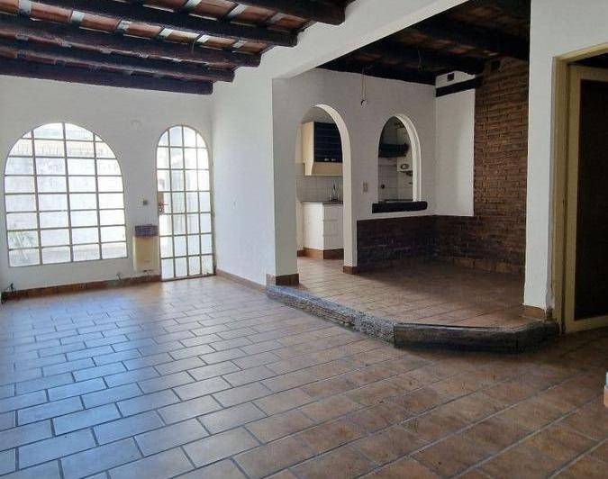 Casa · 109m² · 4 Ambientes · 1 Cochera