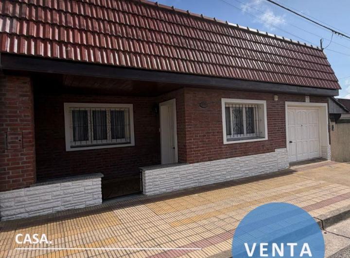 Casa · 139m² · 4 Ambientes · 1 Cochera