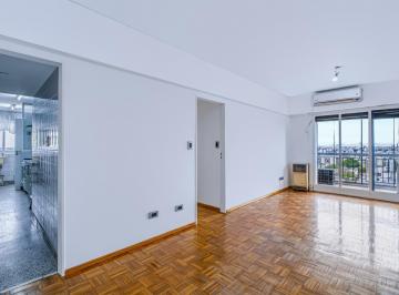 Departamento · 63m² · 3 Ambientes · Departamento en Av San Juan Esquina Pasco