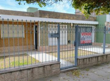Casa de 6 ambientes, Córdoba · B° Centro America Casa Tres Dorm.