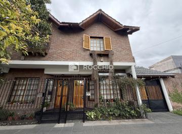 Casa · 70m² · 4 Ambientes · 1 Cochera · Dúplex en Alquiler en Villa Ballester