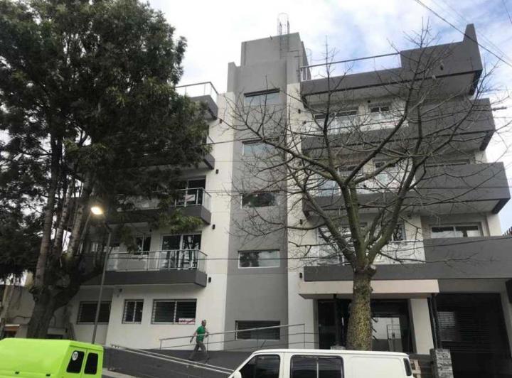 Departamento · 50m² · 2 Ambientes · 1 Cochera