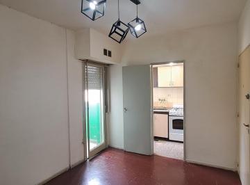 Departamento · 32m² · 2 Ambientes · Alquiler Departamento Dos Ambientes con Patio en Paternal