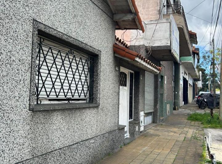 Casa · 150m² · 5 Ambientes · 2 Cocheras
