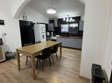 Casa · 109m² · 3 Ambientes · 1 Cochera · En Venta Casa Remodelada en B. Santa Rita, Villa Carloz Paz