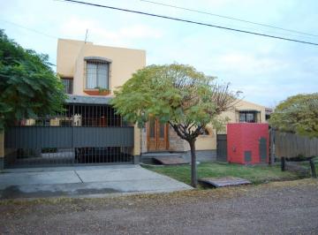 Casa de 10 ambientes, Villa Nueva · Forza Vende - Casa de Categoria, Bº Alcazar Sur, Gllen. 650 m² Terreno / 330 m² Cub.