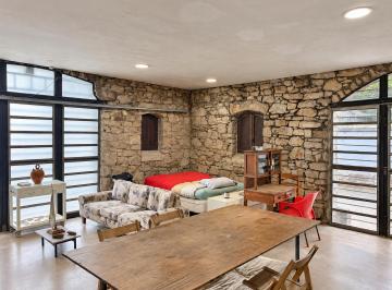 Casa · 132m² · 2 Cocheras · Casa en Venta en San José