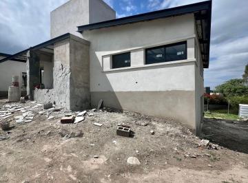 Casa de 8 ambientes, Alta Gracia · Vendo Casa de Categoria a Estrenar en Country El Anglo