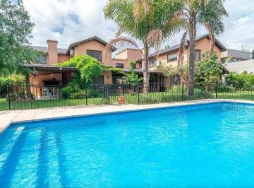 Casa · 450m² · 8 Ambientes · 2 Cocheras · Alquiler Temporal - 2da de Diciembre - Enero - 2da Febrero - Casa en Barrio Cerrado Village, Bella Vista