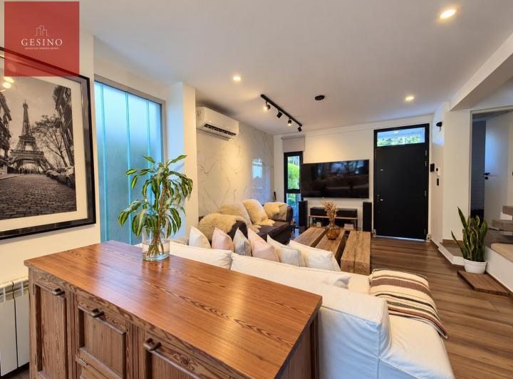 Casa · 90m² · 3 Ambientes · 1 Cochera
