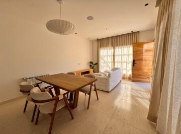 Casa · 150m² · 3 Ambientes · 1 Cochera · Casa en Venta en Maipú
