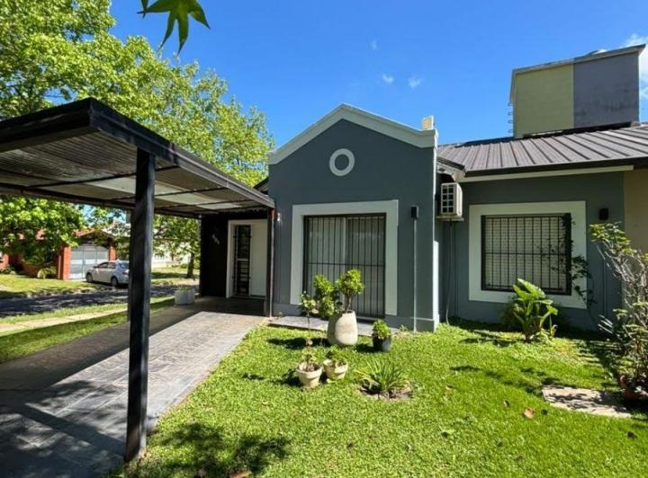 Casa · 100m² · 4 Ambientes · 1 Cochera