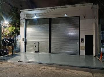 Bodega-Galpón · 385m² · Galpón Venta Florida Vl Bs As 385 m² Apto Credito