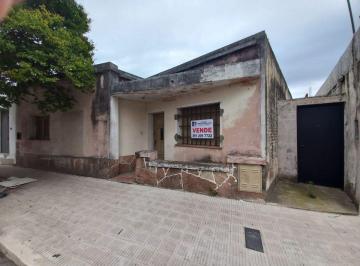 Casa de 6 ambientes, Córdoba · Casa de 151 m² con 2 Dorm. en Venta en Observatorio