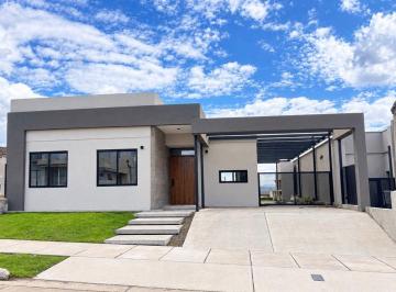 Casa · 172m² · 4 Ambientes · 3 Cocheras · Venta Casa La Bastilla a Estrenar Mendoza.