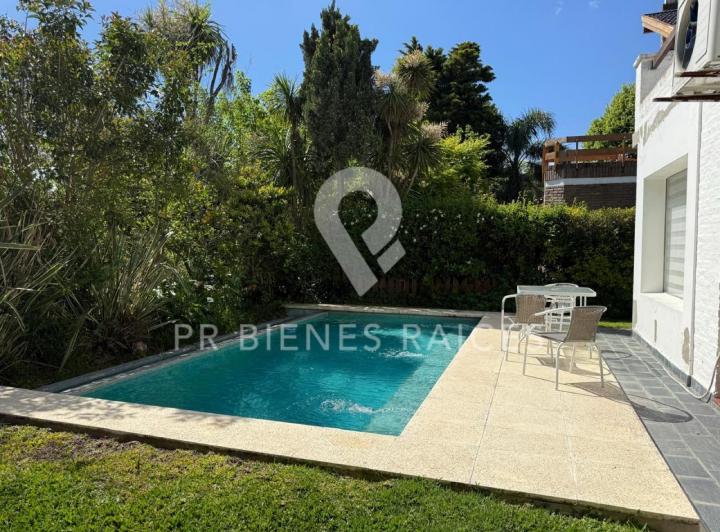 Casa · 250m² · 6 Ambientes