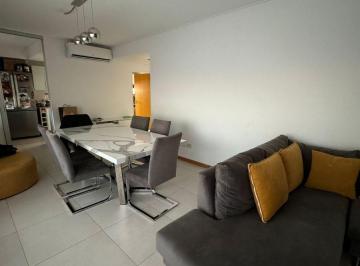 Departamento de 4 ambientes, Lomas de Zamora · Alquiler Piso de 4 Ambientes con Cochera y Baulera en Lomas de Zamora.
