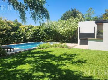 Casa · 400m² · 6 Ambientes · 4 Cocheras · Muy Linda Casa en Alquiler de Verano en Barrio Santa María de Tigre!