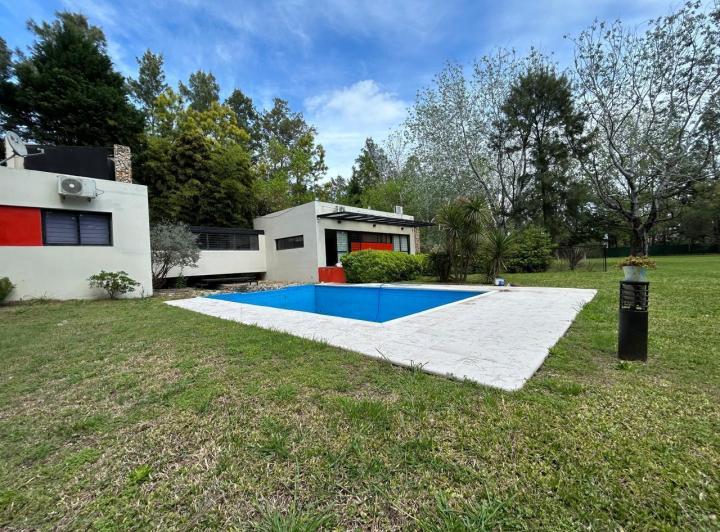 Casa · 183m² · 4 Ambientes · 1 Cochera