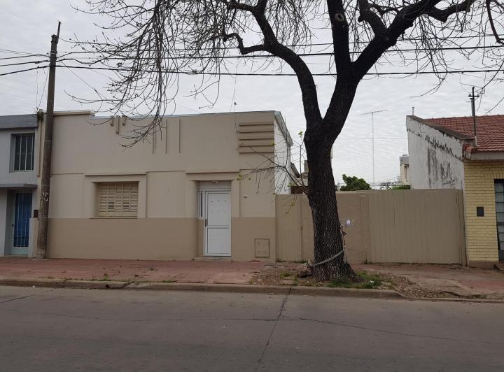 Casa · 143m² · 6 Ambientes · 1 Cochera