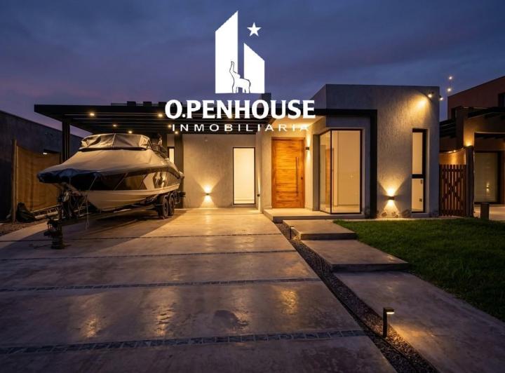 Casa · 300m² · 3 Dormitorios