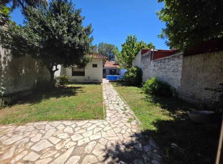 Casa · 190m² · 4 Ambientes · 2 Cocheras